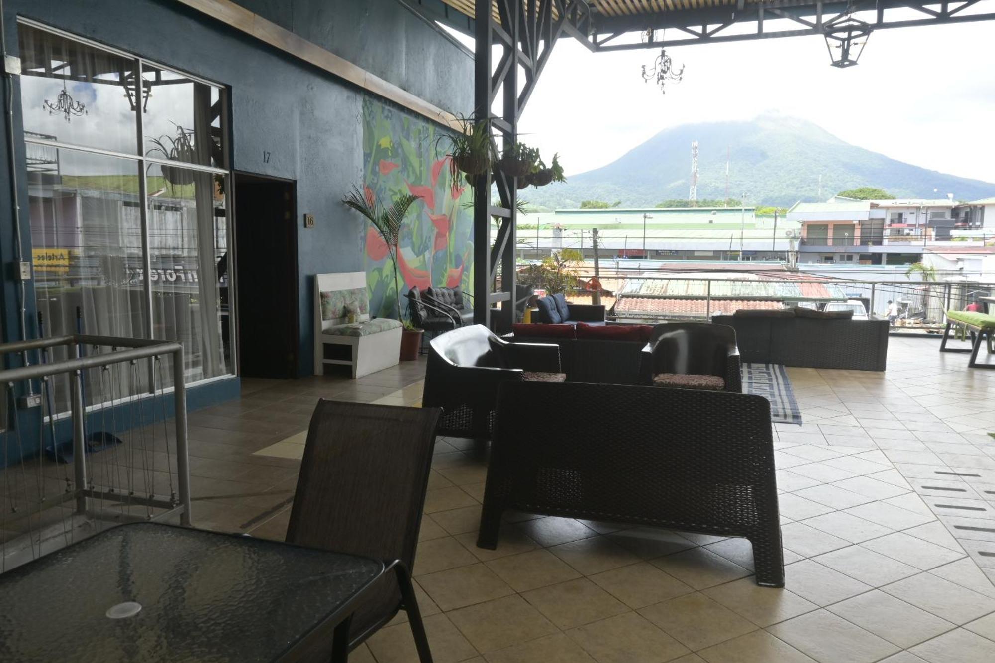 Hotel Las Colinas La Fortuna Exterior photo